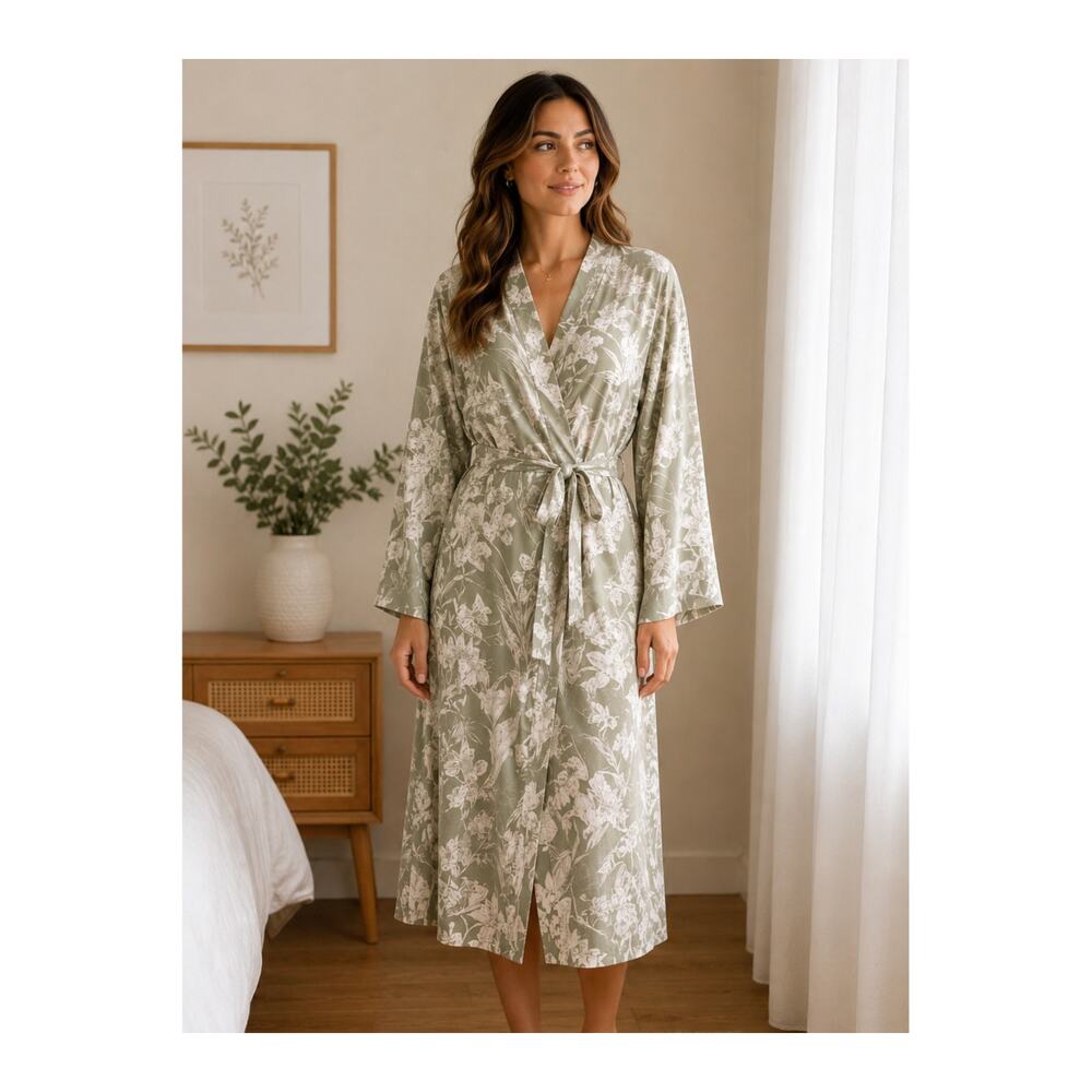NWT World Market Pajamas Sage Green Floral Rayon Robe L/XL Lounge Kimono Spa
